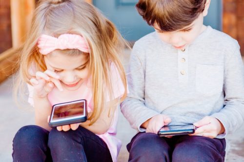 Tips for Moms and Dads Looking for Thrifty-Yet-Healthy Screen Time Opportunities